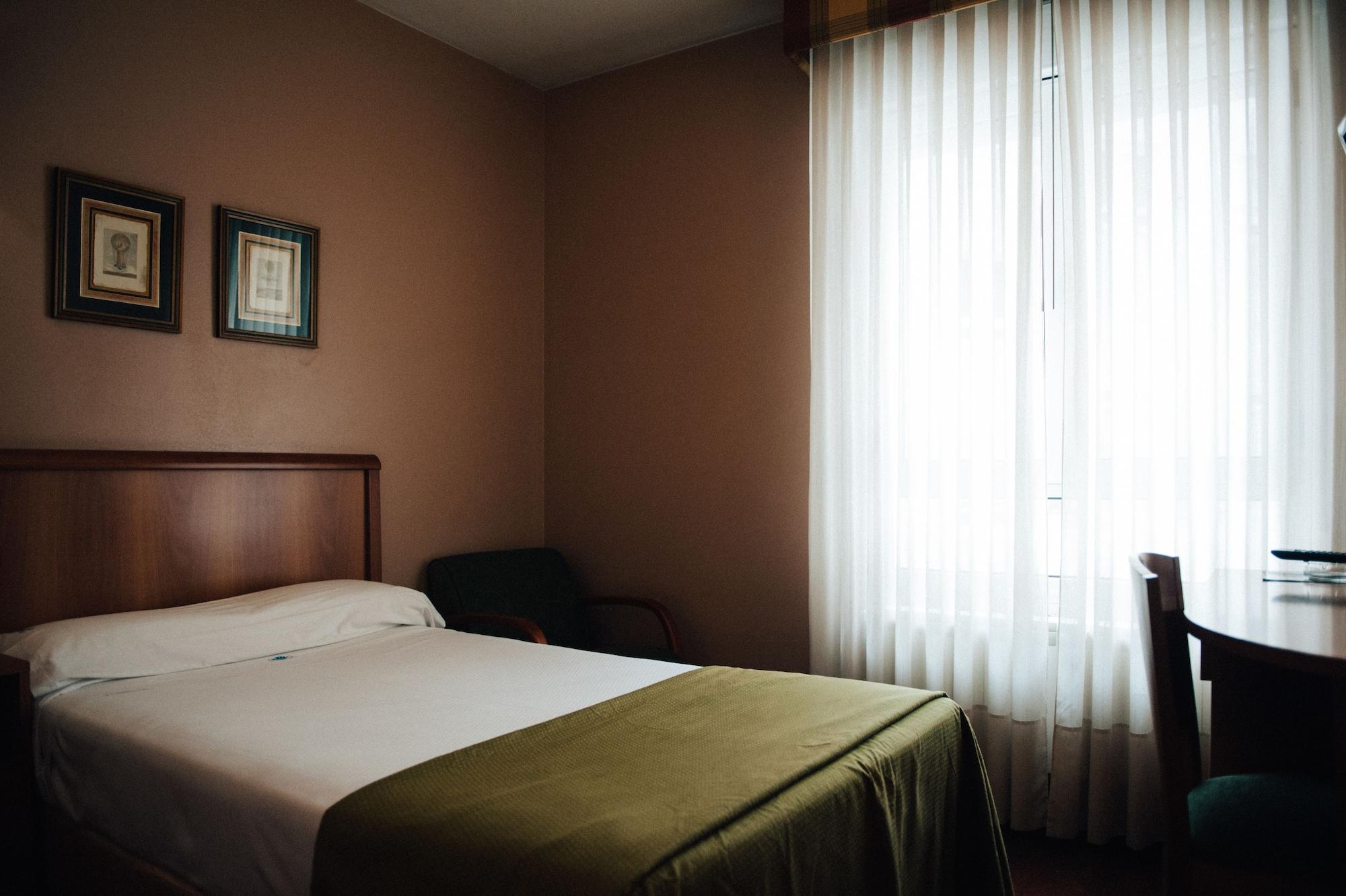 Hotel Carreno Овиедо Екстериор снимка