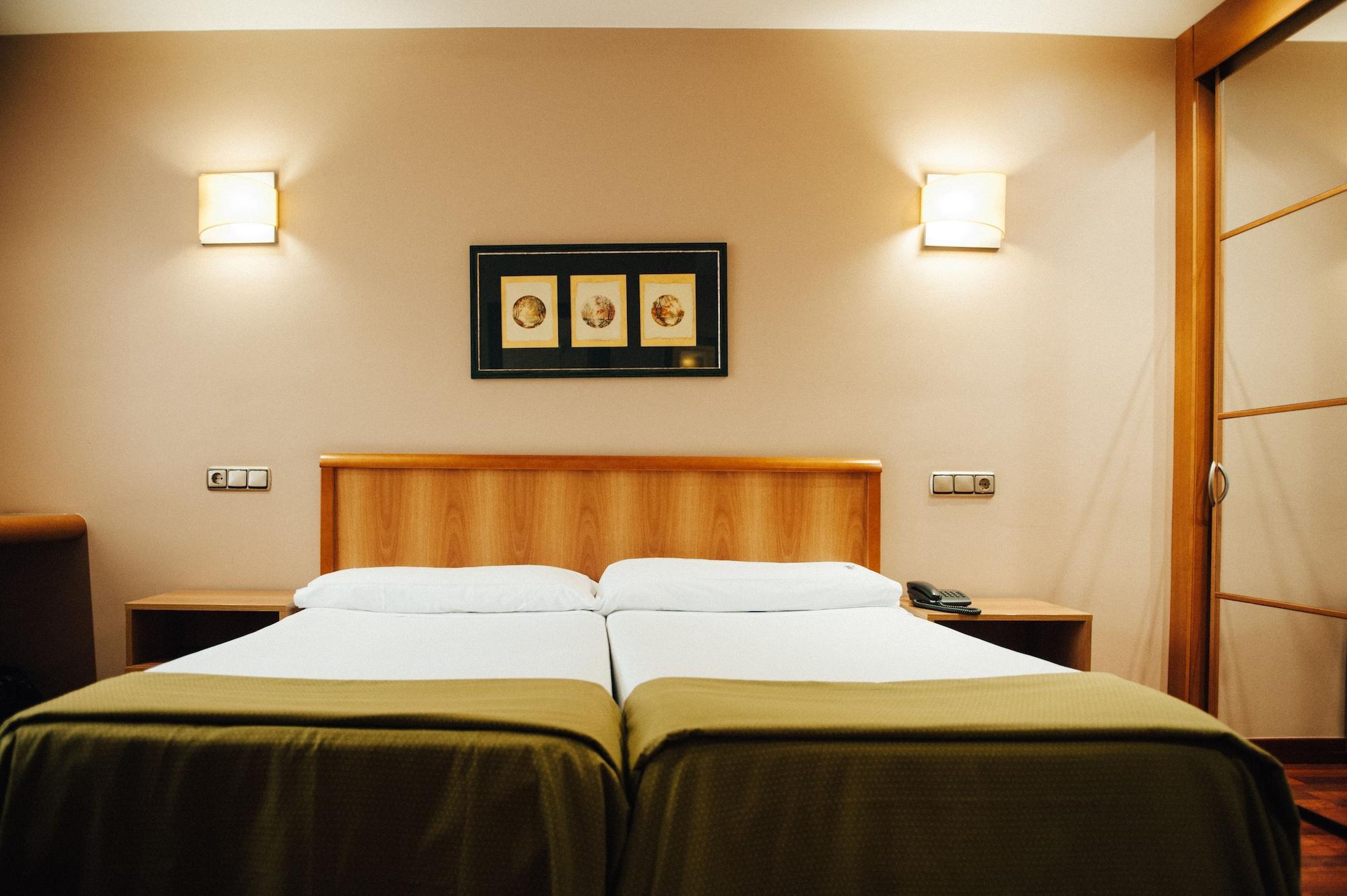 Hotel Carreno Овиедо Екстериор снимка