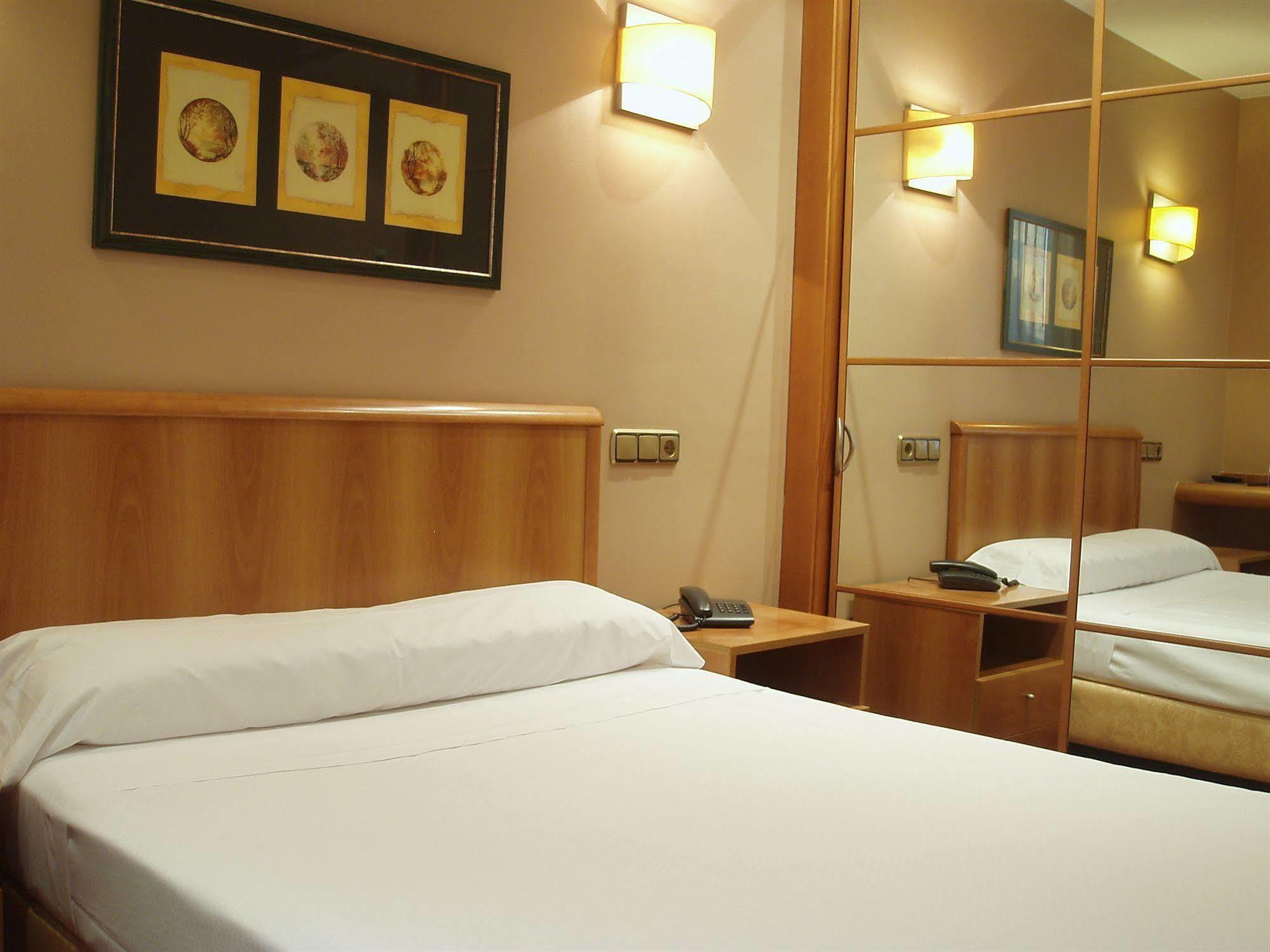 Hotel Carreno Овиедо Екстериор снимка