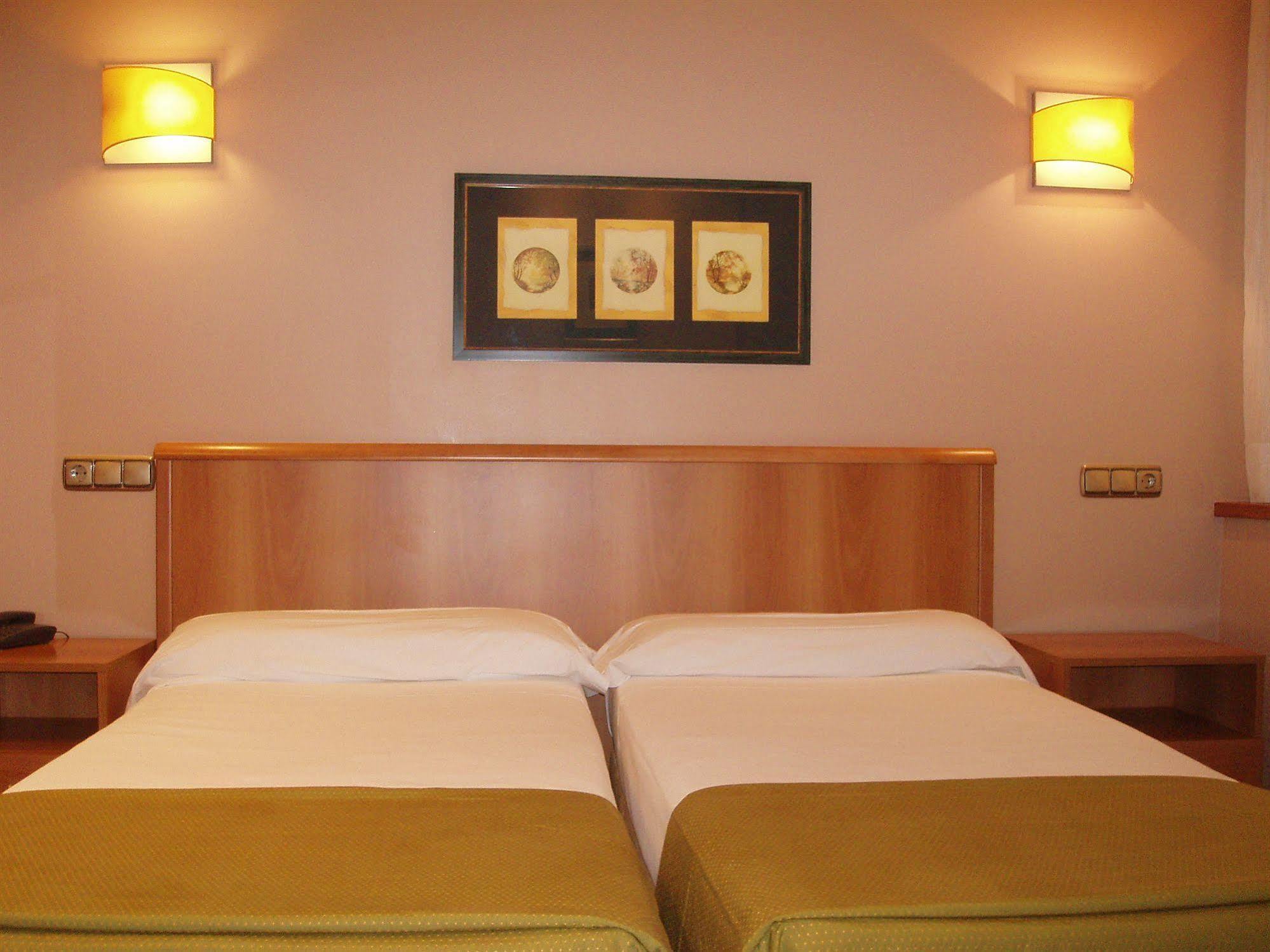 Hotel Carreno Овиедо Екстериор снимка