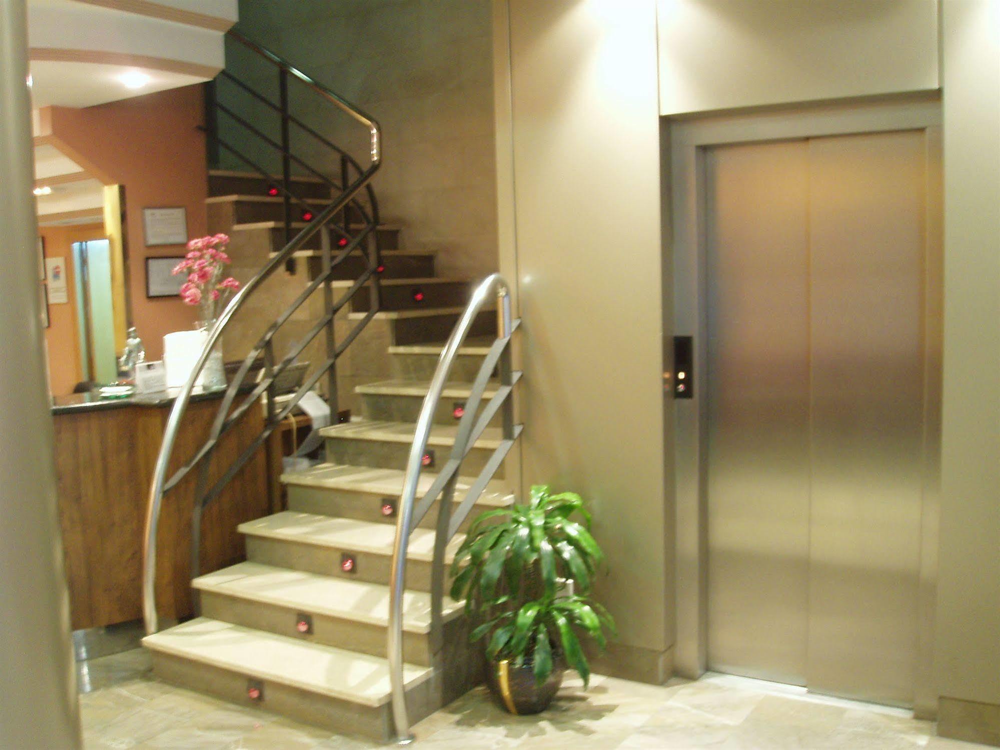 Hotel Carreno Овиедо Екстериор снимка